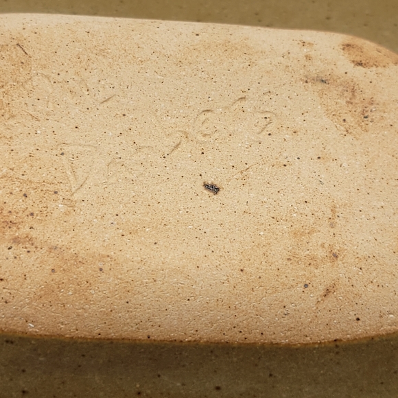 Mud Dabbers Pottery Trinket Dish or soap dish. Handcrafted. - Picture 8 of 8
